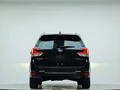 2022 Subaru Forester 2.0i AWD Luxury, чёрный — фото 22
