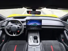 2025 Xiaomi SU7 Ultra Ultra, зелёный — фото 5