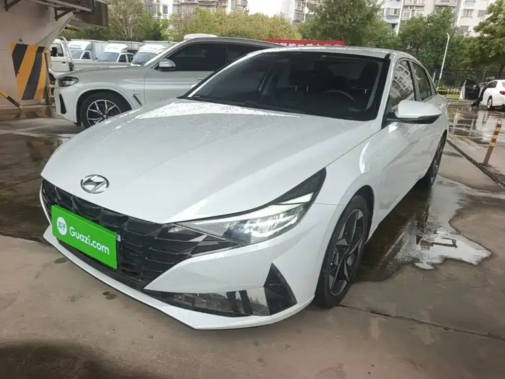 2021 Hyundai Elantra 1.5L CVT LUX Premium