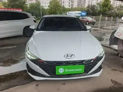 2021 Hyundai Elantra 1.5L CVT LUX Premium, белый — фото 3
