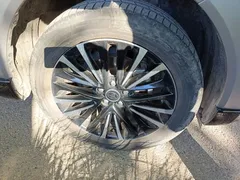 2022 Toyota Venza 2.0L CVT 4WD Ultimate — фото 8