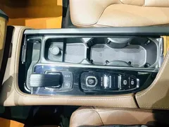 2021 Volvo XC90 B5 Luxury 5-seat, чёрный — фото 14