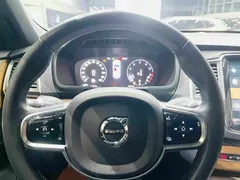 2021 Volvo XC90 B5 Luxury 5-seat, чёрный — фото 19
