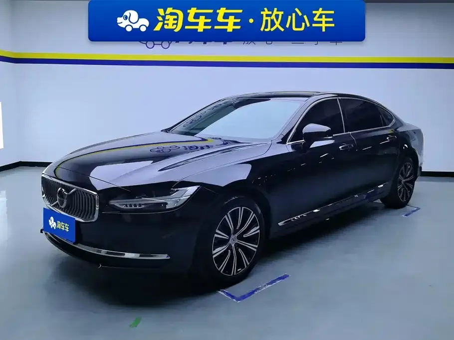 2022 Volvo S90