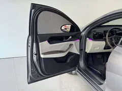 2024 BYD Qin PLUS Honor DM-i PHEV 55km Leading — фото 13