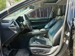 2021 Toyota Camry Hybrid 2.5HGVP Leading, чёрный — фото 9