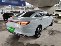 2022 Geely Emgrand L HiP 1.5TD-DHT Pro 100KM Super PHEV, синий — фото 7