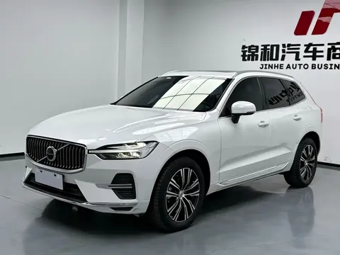 2023 Volvo XC60 4WD Luxury