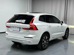 2023 Volvo XC60 4WD Luxury, белый — фото 3