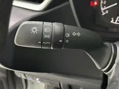 2022 Toyota Levin 185T CVT Luxury, белый — фото 13