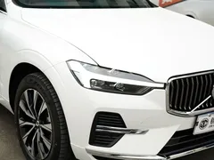 2023 Volvo XC60 4WD Luxury, белый — фото 6