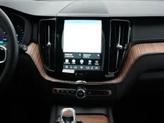 2023 Volvo XC60 4WD Luxury, белый — фото 14