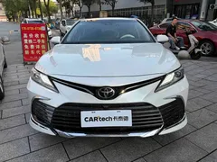 2023 Toyota Camry 2.0G Luxury, белый — фото 2