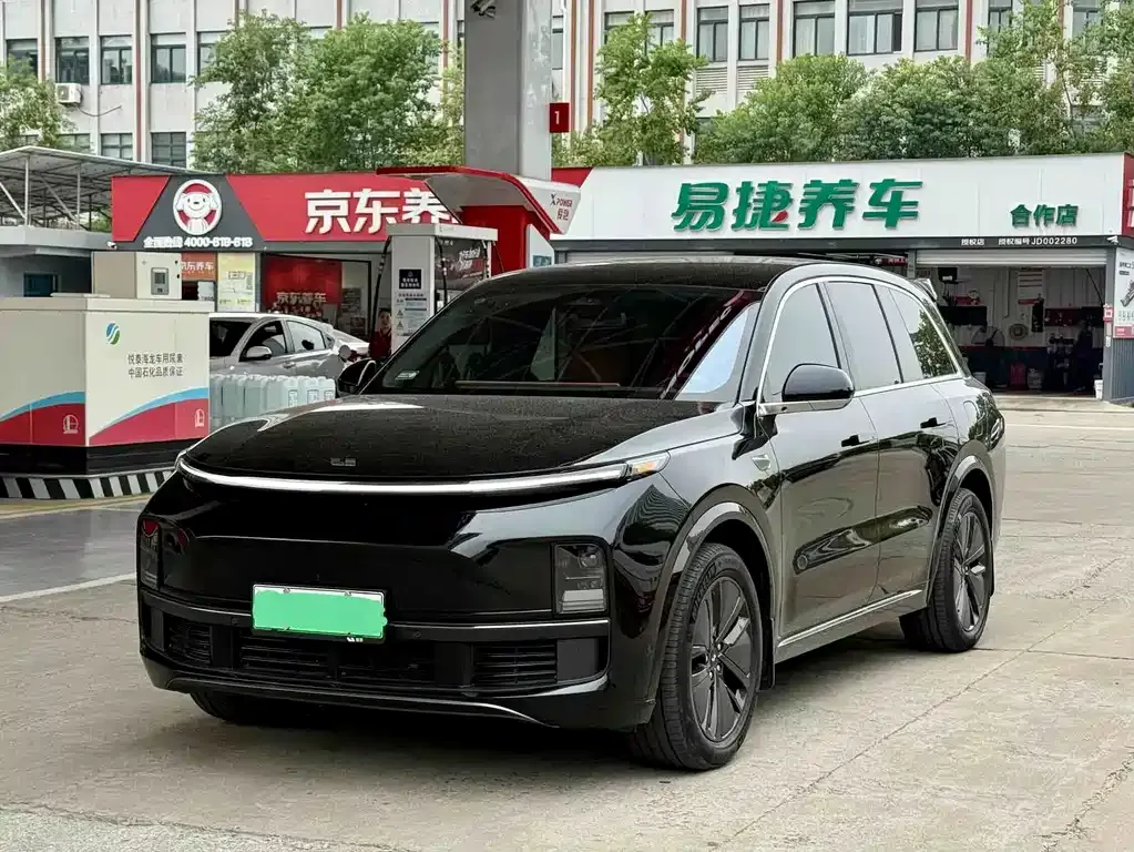 2024 Li Auto L8