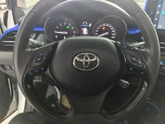 2023 Toyota C-HR 2.0L Luxury, белый — фото 10