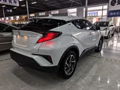 2023 Toyota C-HR 2.0L Luxury, белый — фото 12