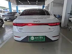 2025 BYD Qin PLUS DM-i PHEV Smart Driving 128km Advance, белый — фото 6
