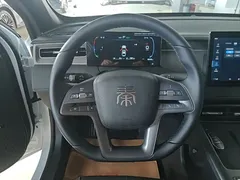 2025 BYD Qin PLUS DM-i PHEV Smart Driving 128km Advance, белый — фото 11