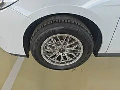 2025 BYD Qin PLUS DM-i PHEV Smart Driving 128km Advance, белый — фото 23