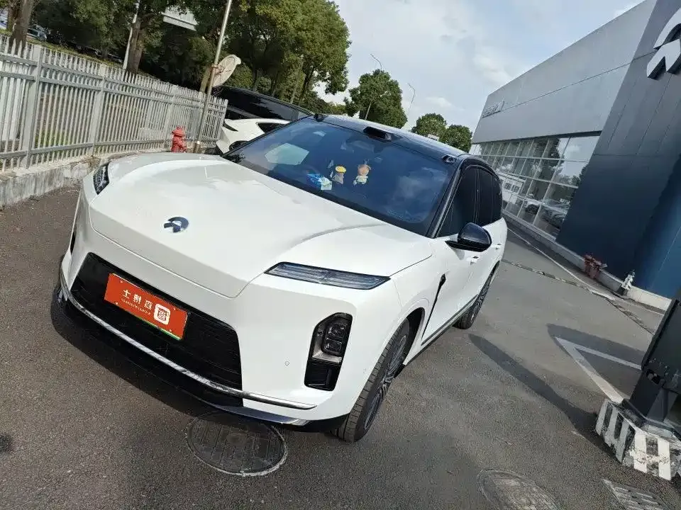2026 Nio ES8 6-seat Executive Luxury