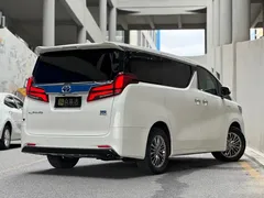 2021 Toyota Alphard Hybrid 2.5L Luxury, белый — фото 2
