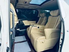 2021 Toyota Alphard Hybrid 2.5L Luxury, белый — фото 9