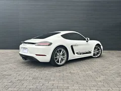 2022 Porsche 718 Cayman 2.0T, белый — фото 6