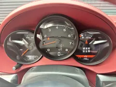 2022 Porsche 718 Cayman 2.0T, белый — фото 12