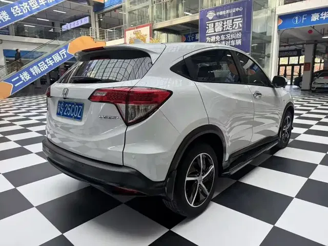 2022 Honda Vezel 1.5L CVT Pioneer