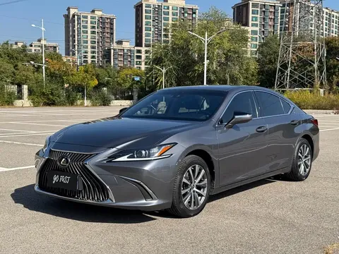 2022 Lexus ES 200 Excellence