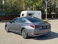 2022 Lexus ES 200 Excellence — фото 5