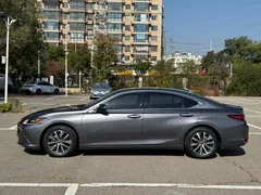 2022 Lexus ES 200 Excellence — фото 9