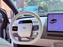 2025 Li Auto i6 2WD Standard, белый — фото 6