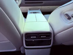 2025 Li Auto i6 2WD Standard, белый — фото 10