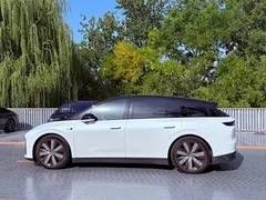 2025 Li Auto i6 2WD Standard, белый — фото 18