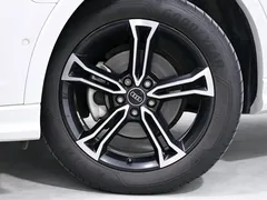 2023 Audi Q3 45 TFSI quattro Fashion Sport, белый — фото 17