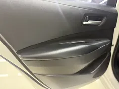 2021 Toyota Levin 185T CVT Luxury, белый — фото 15