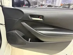 2021 Toyota Levin 185T CVT Luxury, белый — фото 23