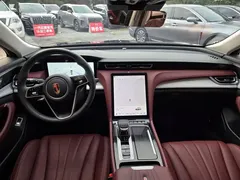 2025 Hongqi H5 PHEV 130, чёрный — фото 15