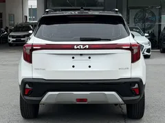 2023 Kia Seltos 1.5L CVT Premium, белый — фото 4