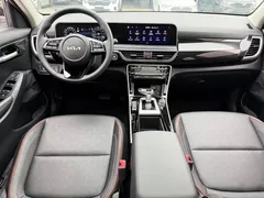 2023 Kia Seltos 1.5L CVT Premium, белый — фото 20