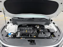 2023 Kia Seltos 1.5L CVT Premium, белый — фото 26