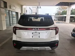 2023 Kia Seltos 1.5L CVT Luxury, белый — фото 5