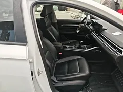 2022 Geely Emgrand 4th Gen 1.5L MT Luxury, белый — фото 25