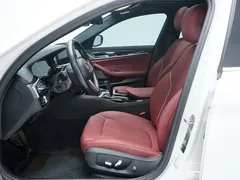 2022 BMW 5 Series 525Li M Sport Package, белый — фото 4