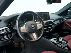 2022 BMW 5 Series 525Li M Sport Package, белый — фото 15