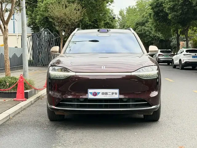 2025 Aito M9 EREV Ultra 52kWh 5-seat (192-line LiDAR)
