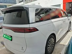 2025 BYD Xia DM-i PHEV 1.5T 180km Excellence, белый — фото 7