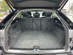 2021 Audi Q8 45 TFSI Luxury, чёрный — фото 25