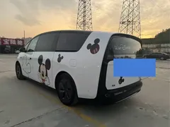 2024 Li Auto MEGA Ultra, белый — фото 4